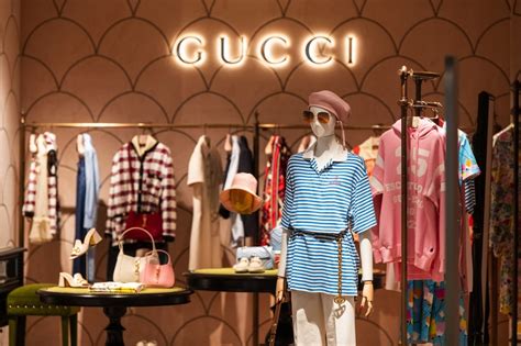 photos de gucci samaritaine